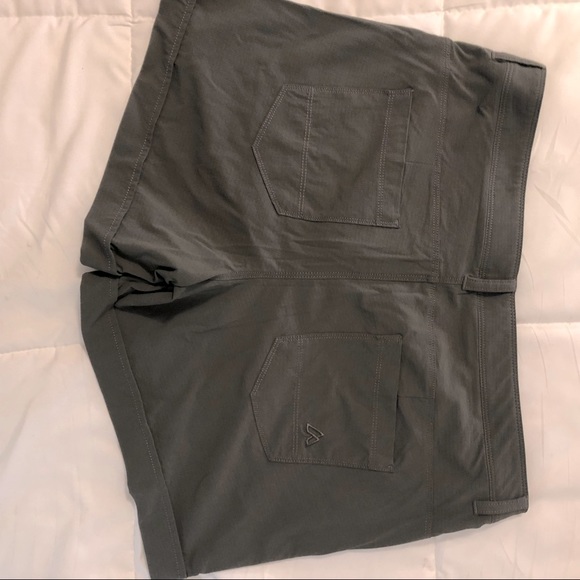 Shorts - Picture 4 of 5